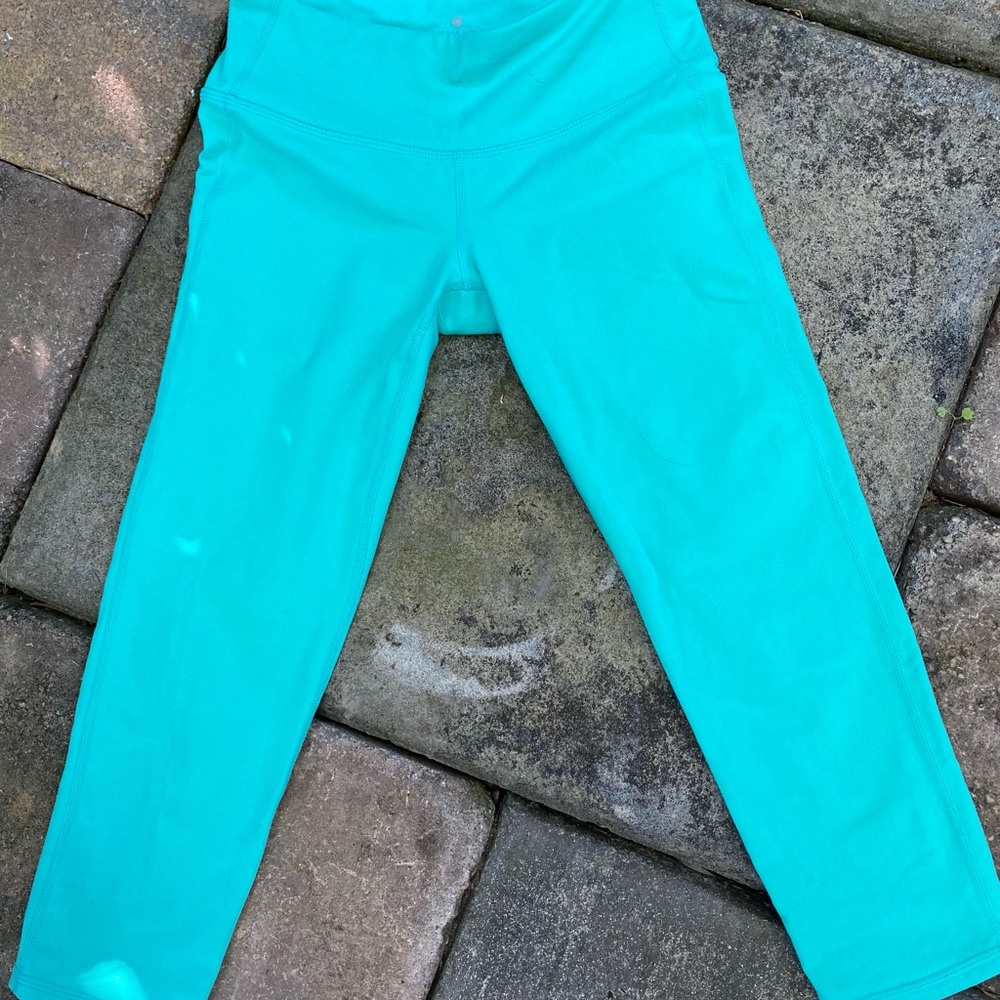 Athleta mint turquoise crop leggings